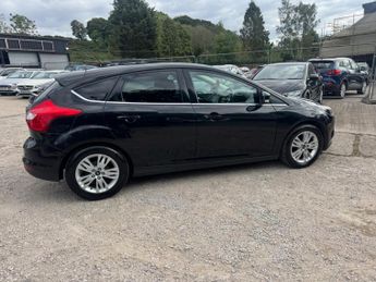 Ford Focus 1.0T EcoBoost Titanium Navigator Euro 5 (s/s) 5dr