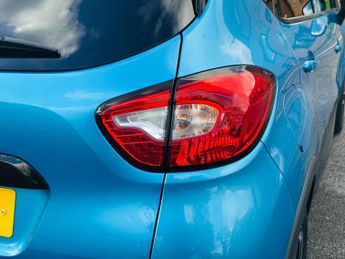 Renault Captur 1.5 dCi Dynamique S MediaNav SUV 5dr Diesel EDC Euro 5 (90 ps)