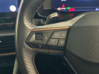 CUPRA Formentor 1.4 eHybrid 12.8kWh V2 SUV 5dr Petrol Plug-in Hybrid DSG Euro 6 