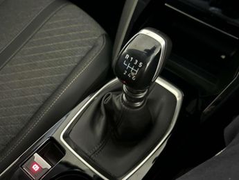 Peugeot 208 1.2 PureTech Allure Hatchback 5dr Petrol Manual Euro 6 (s/s) (10
