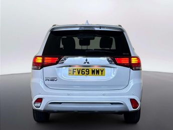 Mitsubishi Outlander 2.4h TwinMotor 13.8kWh Exceed Safety SUV 5dr Petrol Plug-in Hybr