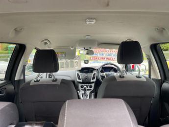Ford Focus 1.6 Zetec Navigator Powershift Euro 5 5dr