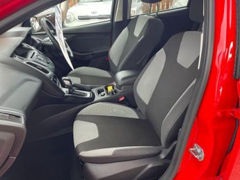 Ford Focus 1.6 Zetec Navigator Powershift Euro 5 5dr