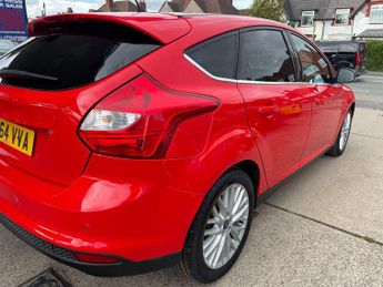 Ford Focus 1.6 Zetec Navigator Powershift Euro 5 5dr