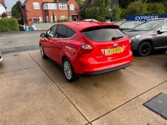 Ford Focus 1.6 Zetec Navigator Powershift Euro 5 5dr