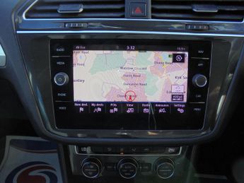 Volkswagen Tiguan 2.0 TDI SE Navigation DSG 4Motion Euro 6 (s/s) 5dr