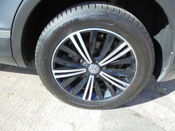Volkswagen Tiguan 2.0 TDI SE Navigation DSG 4Motion Euro 6 (s/s) 5dr
