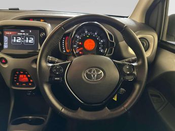 Toyota AYGO 1.0 VVT-i x-trend Hatchback 5dr Petrol Manual Euro 6 (71 ps)
