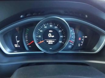 Volvo V40 1.5 T3 Momentum Nav Plus Auto Euro 6 (s/s) 5dr