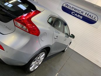 Volvo V40 2.0 D2 Inscription Auto Euro 6 (s/s) 5dr