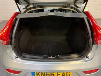 Volvo V40 2.0 D2 Inscription Auto Euro 6 (s/s) 5dr