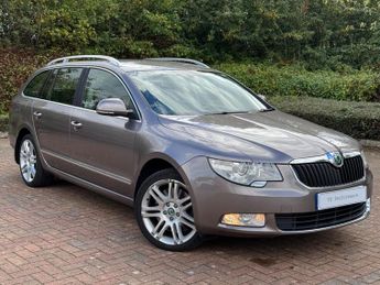 Skoda Superb 3.6 V6 Elegance DSG 4WD Euro 5 5dr