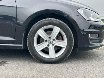 Volkswagen Golf 2.0 TDI BlueMotion Tech Match DSG Euro 5 (s/s) 5dr