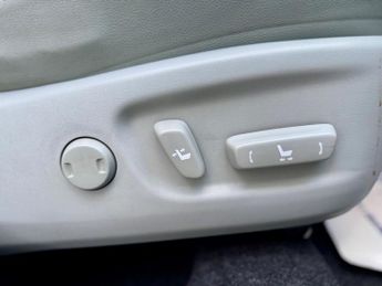 Toyota Prius 1.5 CVT 4dr