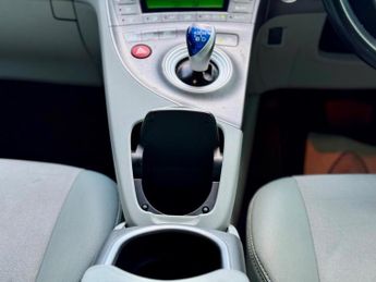 Toyota Prius 1.5 CVT 4dr