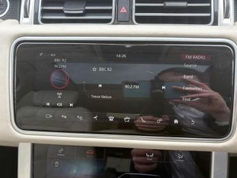 Land Rover Range Rover 3.0 SD V6 Autobiography SUV 5dr Diesel Auto 4WD Euro 6 (s/s) (27