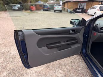 Ford Focus CC 1.6 CC-1 2dr