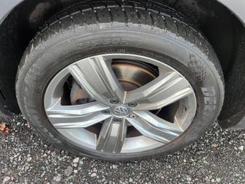 Volkswagen Tiguan 2.0 TDI SEL DSG 4Motion Euro 6 (s/s) 5dr