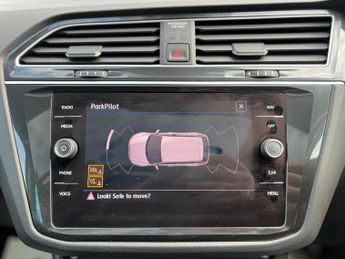 Volkswagen Tiguan 2.0 TDI SEL DSG 4Motion Euro 6 (s/s) 5dr