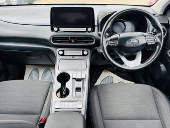 Hyundai KONA 64kWh Premium Auto 5dr (7kW Charger)