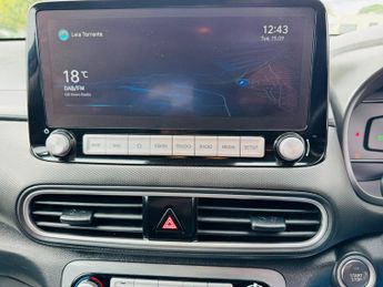 Hyundai KONA 64kWh Premium Auto 5dr (7kW Charger)