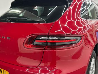 Porsche Macan 3.0 V6 S PDK 4WD Euro 6 (s/s) 5dr
