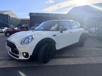 MINI Clubman 1.5 Cooper (Black Pack) Euro 6 (s/s) 6dr