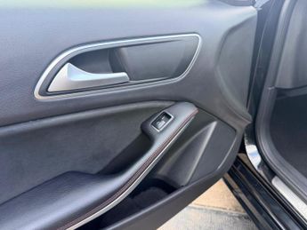 Mercedes-Benz A Class 2.1 A200d AMG Line 7G-DCT Euro 6 (s/s) 5dr