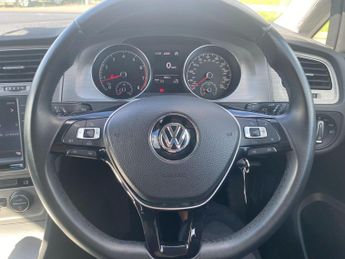 Volkswagen Golf 1.2 TSI BlueMotion Tech S DSG Euro 5 (s/s) 5dr