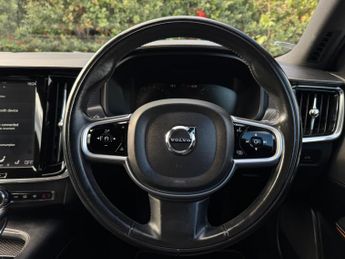 Volvo V90 Cross Country 2.0 D4 Volvo Ocean Race Auto AWD Euro 6 (s/s) 5dr