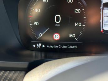 Volvo V90 Cross Country 2.0 D4 Volvo Ocean Race Auto AWD Euro 6 (s/s) 5dr