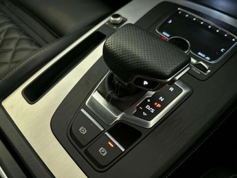 Audi Q5 2.0 TFSIe 55 S line Competition SUV 5dr Petrol Plug-in Hybrid S 