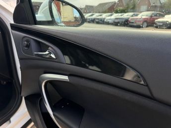 Vauxhall Insignia 2.0 CDTi ecoFLEX SRi Nav Euro 5 (s/s) 5dr