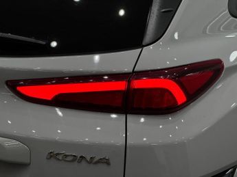Hyundai KONA 64kWh Premium Auto 5dr (10.5kW Charger)