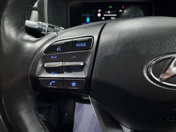 Hyundai KONA 64kWh Premium Auto 5dr (10.5kW Charger)