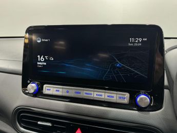Hyundai KONA 64kWh Premium Auto 5dr (10.5kW Charger)