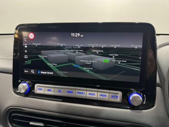 Hyundai KONA 64kWh Premium Auto 5dr (10.5kW Charger)