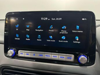 Hyundai KONA 64kWh Premium Auto 5dr (10.5kW Charger)