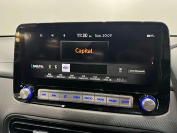 Hyundai KONA 64kWh Premium Auto 5dr (10.5kW Charger)