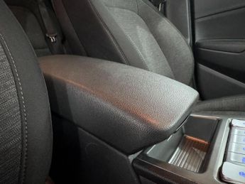 Hyundai KONA 64kWh Premium Auto 5dr (10.5kW Charger)