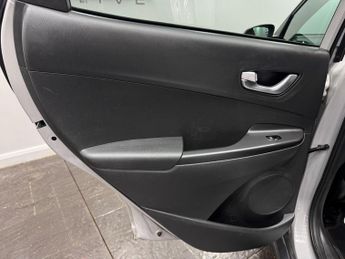 Hyundai KONA 64kWh Premium Auto 5dr (10.5kW Charger)