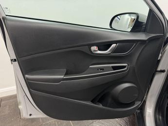 Hyundai KONA 64kWh Premium Auto 5dr (10.5kW Charger)