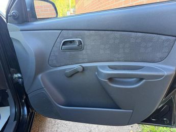 Kia Rio 1.4 5dr