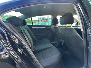 Volkswagen Passat 2.0 TDI SE Business DSG Euro 6 (s/s) 4dr