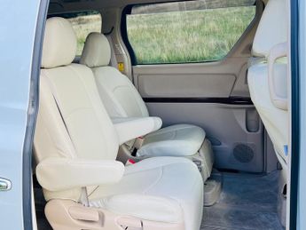 Toyota Alphard 3.5 V6 PETROL AUTOMATIC,DISABLE SEAT