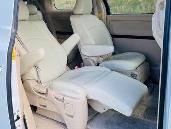 Toyota Alphard 3.5 V6 PETROL AUTOMATIC,DISABLE SEAT