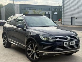 Volkswagen Touareg 3.0 TDI V6 BlueMotion Tech R-Line Tiptronic 4WD Euro 6 (s/s) 5dr