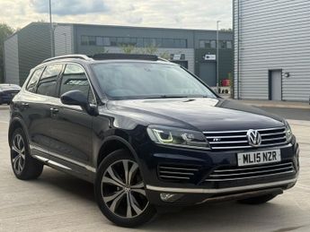 Volkswagen Touareg 3.0 TDI V6 BlueMotion Tech R-Line Tiptronic 4WD Euro 6 (s/s) 5dr
