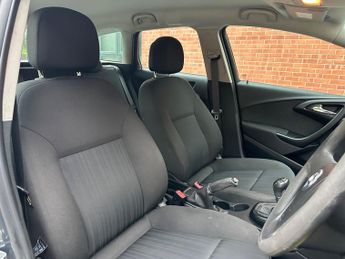Vauxhall Astra 1.3 CDTi ecoFLEX ES Sports Tourer Euro 5 (s/s) 5dr