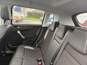 Peugeot 2008 1.2 PureTech Allure Premium EAT Euro 6 (s/s) 5dr